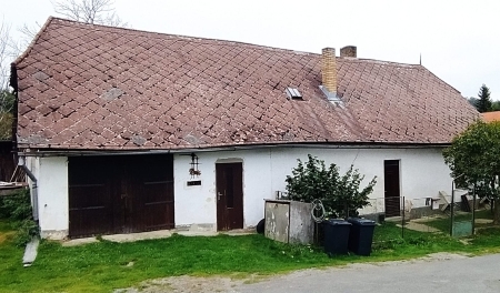 Dům čp. 25 v Libinském sedle, kde žil v posledních letech života a kde zemřel, čp. 36 už v původní podobě nestojí