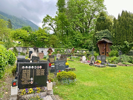 Podle sdělení z katolického farního úřadu v Obertraun je pochována na tamním katolickém hřbitově v hrobě rodiny Edlingerovy