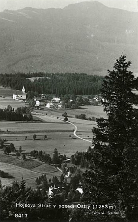 Hojsova Stráž, kde se oženil, na snímku Josefa Seidela