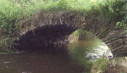 Kamenný mostek přes potok Olšina