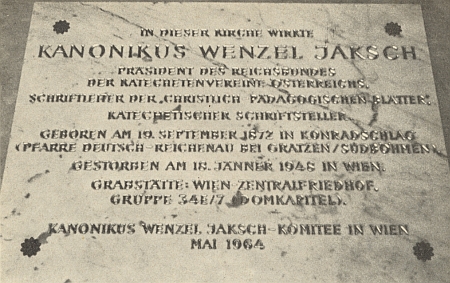 Pamětní deska ve vídeňském kostele U Věčné úcty připomíná jeho zdejší duchovní službu