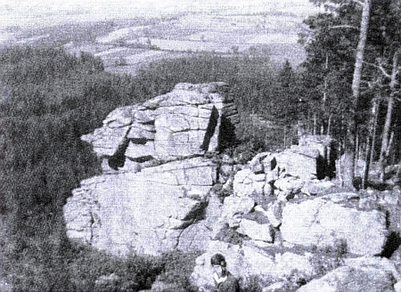 Pohled z vrchu Písařka (Schreiberberg, dnes Kuní hora) na Konratice