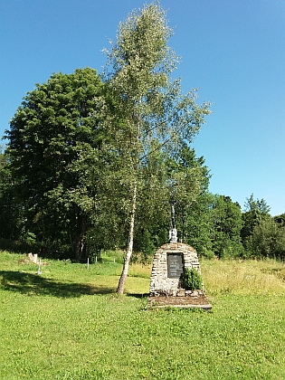 Tady kostel stával (2017, viz i Karl Swihota)