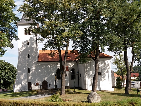 Kostel Umučení sv. Jana Křtitele v Záblatí, kde byl pokřtěn