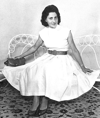 Maminka Theresia v roce 1955