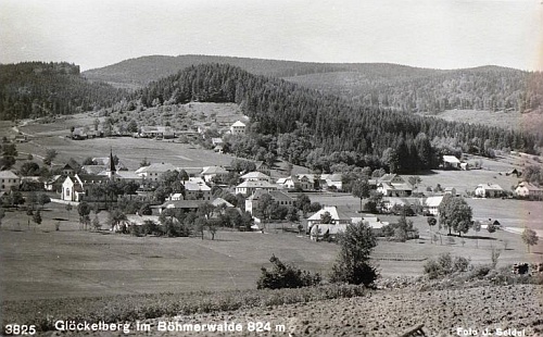 Zvonková na staré pohlednici Josefa Seidela, ...