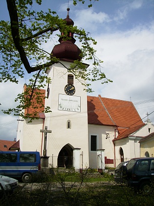 Kostel sv. Martina ve Střížově, kde působil jako kaplan (údajně zde byl pokřtěn Jan Žižka z Trocnova)