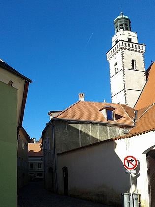 O Věžní ulici v Prachaticích, která v letech 1938-1945 nesla jméno "Kernstockgasse"