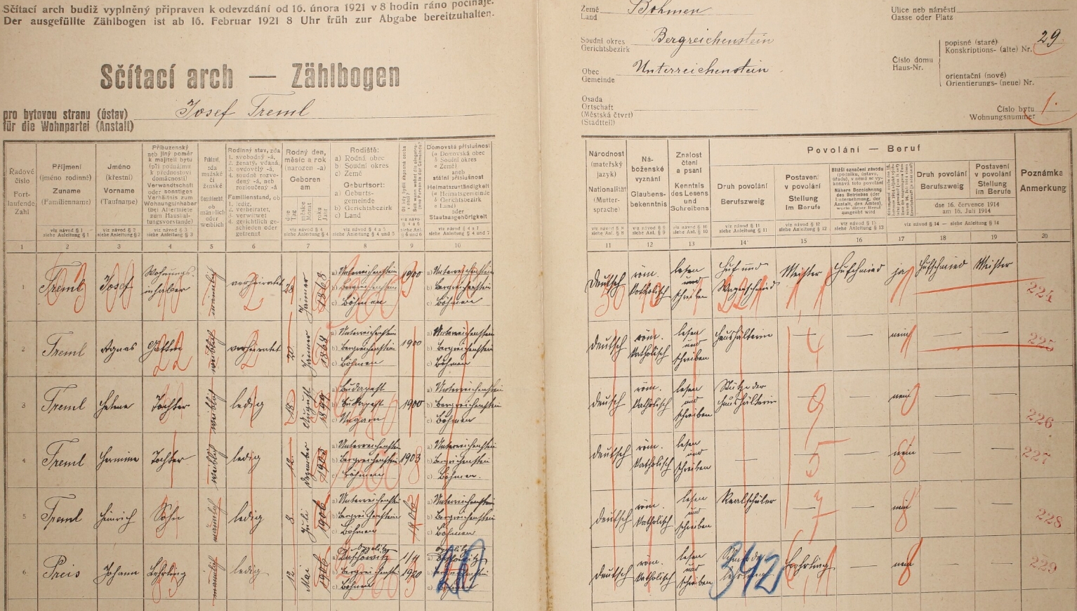 Arch sčítání lidu z roku 1921 pro dům čp. 29 v Rejštejně s rodinou Tremlovou, na němž se dočítáme i místo narození dcery Heleny, tj. Budapešť