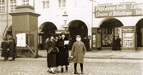 Dům na českobudějovickém náměstí s jeho antikvariátem a půjčovnou knih
