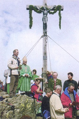 Roku 2005 se slavilo 100 let kříže na vrcholu hory Roklan, který byl tedy
  vztyčen právě v roce, kdy se Franz Kreipl narodil