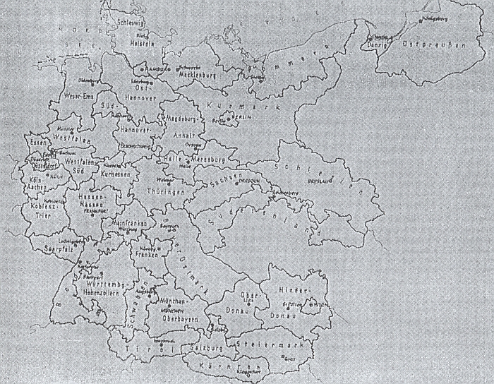 Mapka "župního rozdělení Velkoněmecka" z listopadu 1938 svědčí o tom, že Šumava připadla jak k "Sudetenland", tak k "Bayerische Ostmark" a dále pak k "Ober-Donau" a "Nieder-Donau"