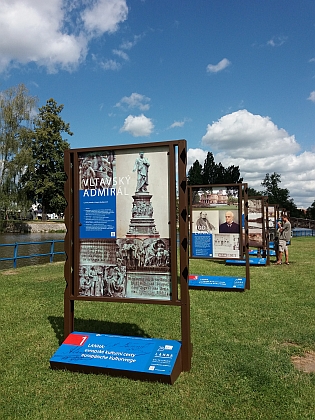 V roce 2018 byla Lannům věnována exteriérová výstava na českobudějovickém Zátkově nábřeží