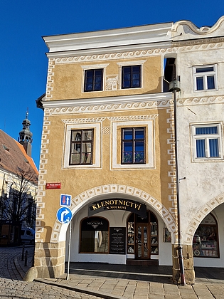 Dům s tehdejším čp. 253, kde žil a zemřel (dnes Kanovnická 76/2)