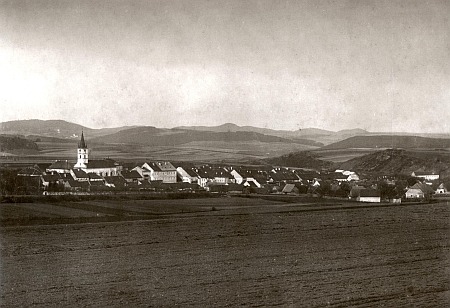 Celkový pohled na Hostouň kolem roku 1910