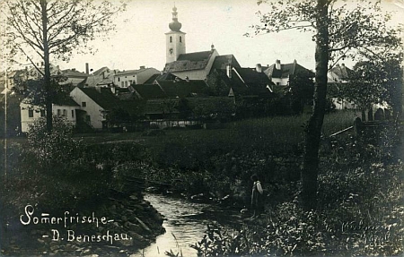 Benešov nad Černou s řekou Černou na staré pohlednici