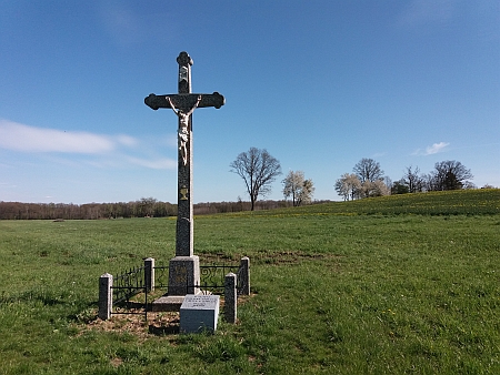 Po Zlaté stezce přiváděl v roce 1619 vojenské posily proti odbojným stavům a přispěl tak ke zlomovému vítězství habsburských zbraní v bitvě u Záblatí nedaleko Vodňan 10. června téhož roku - Záblatí a další okolní obce pak získal jako úhradu žoldu (na snímku místo bitvy mezi Záblatím a Záblatíčkem)