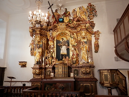 Oltář v kapli sv. Jana Nepomuckého