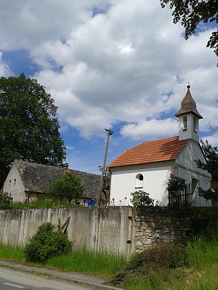 Náves v Mříči na snímcích z roku 2016