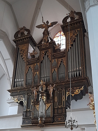 Varhany v klášterním kostele ve Schläglu