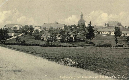 Ondřejov na pohlednici vídeňského fotografa a Mertlova "skorojmenovce" Franze Mörtla