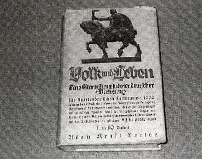 Další jeho plastika "Jezdec" zdobila i obálku antologie sudetoněmeckých autorů "Volk und Leben", kterou v roce 1936 sestavil Karl Franz Leppa