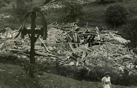 Dva snímky z Vyššího Brodu po roce 1945