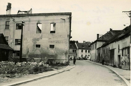 Dva snímky z Vyššího Brodu po roce 1945