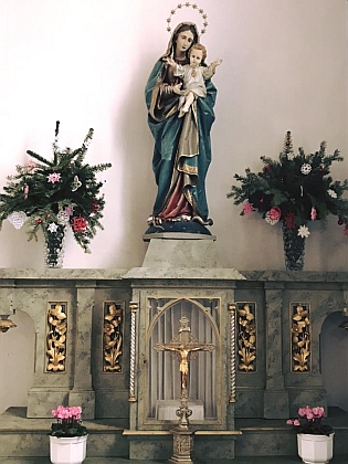 Varhany a socha Panny Marie Lurdské z vitěšovického kostela byly před jeho zničením přeneseny do kostela Panny Marie Královny Andělů v Nových Hodějovicích