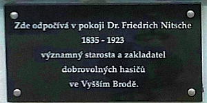 ... na němž po obnově přibyla tato tabulka