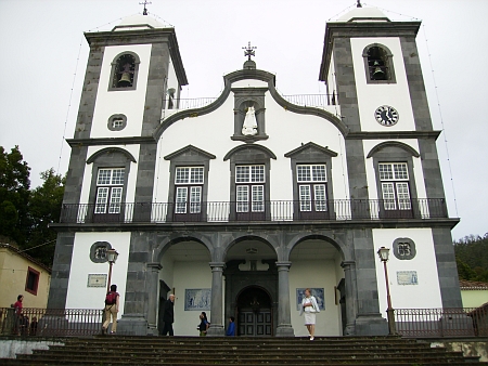 Hrob Karla I. v kostele "Nossa Senhora do Monte" (Monte je místní část metropole ostrova Madeira, kterou je město Funchal)
