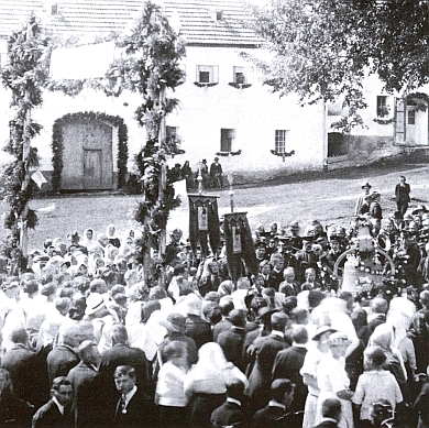 Svěcení zvonů  v Hodňově 26. srpna 1923