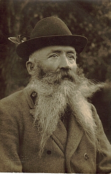Praprastrýc Paul na snímku, pořízeném kolem roku 1915 fotoateliérem Seidel