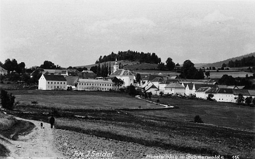 Rodný Hodňov na pohlednici Josefa Seidela