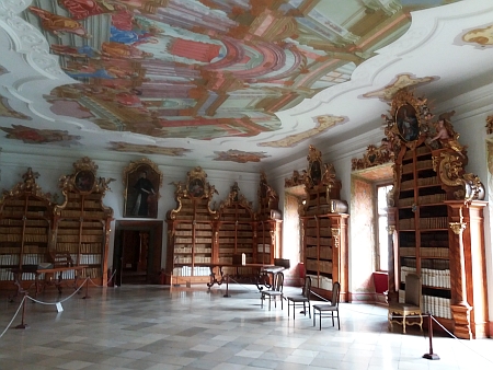Vyšebrodská klášterní knihovna