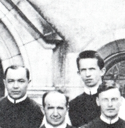 Na výřezu z fotografie vyšebrodského konventu z května 1925 u příležitosti volby opata Tecelina Jaksche je vlevo, pod ním vpravo od něj je Stanislaus Ploner (viz i Josef  Tibitanzl)
