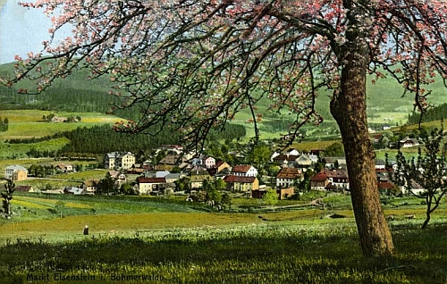 Železná Ruda na Seidelově barevné pohlednici z roku 1913