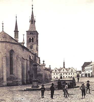 ... a na snímku z protější strany od Františka Krátkého (1851-1924), pořízeném přibližně ve stejné době (před rokem 1894)