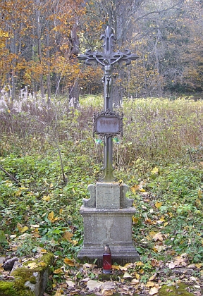 Obnovený kříž u Českých Žlebů