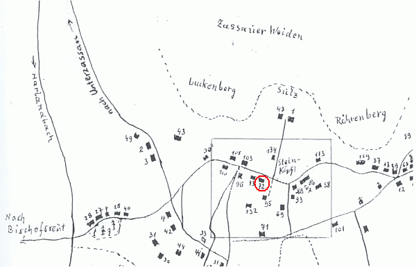 Stavení na Kamenné hlavě (auf den Steinköpfl) u Českých Žlebů, jejichž číslování měla
- rodná chalupa čp. 72 je označena červeně