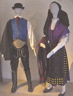 Dva záběry z novější expozice pasovského Šumavského muzea