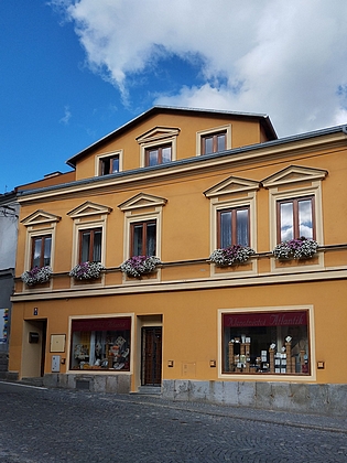 Rodný dům a sídlo živnosti čp. 76 v dnešní Pivovarské ulici