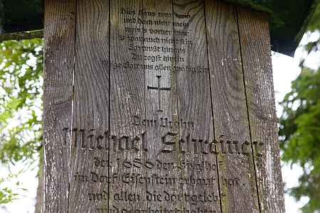 Umrlčí prkno stojí na Ruckowitzschachten za někdejší starý Girglhof a jeho majitele