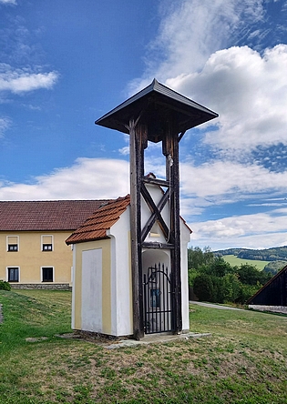 Kaple se zvonicí v Meziříčí