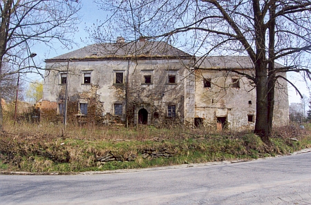 Dva pohledy na tvrz od západu a jihozápadu (2010)