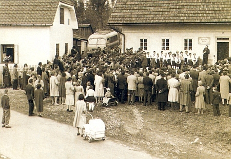 Slavnostní otevření Stifterova památníku v jeho rodném domě 23. října 1960