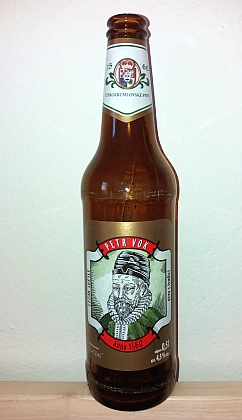 Pivo Petr Vok z českokrumlovského pivovaru z roku 2023 - letopočet 1560 odkazuje na stavbu nového pivovaru, kterou nařídil Vilém z Rožmberka