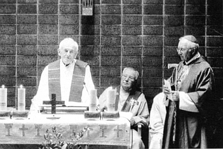 Na svátek sv. Petra a Pavla slavil v roce 2013 jako devětadevadesátník 75 let svého kněžství