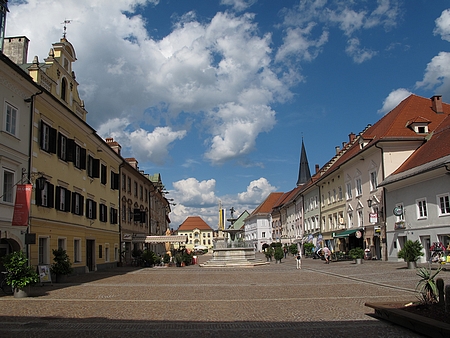 Náměstí v rodném korutanském městě Sankt Veit an der Glan