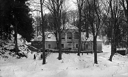 Na pohlednici Josefa Wolfa vidíme "Wasserkunst" někdy kolem roku 1900